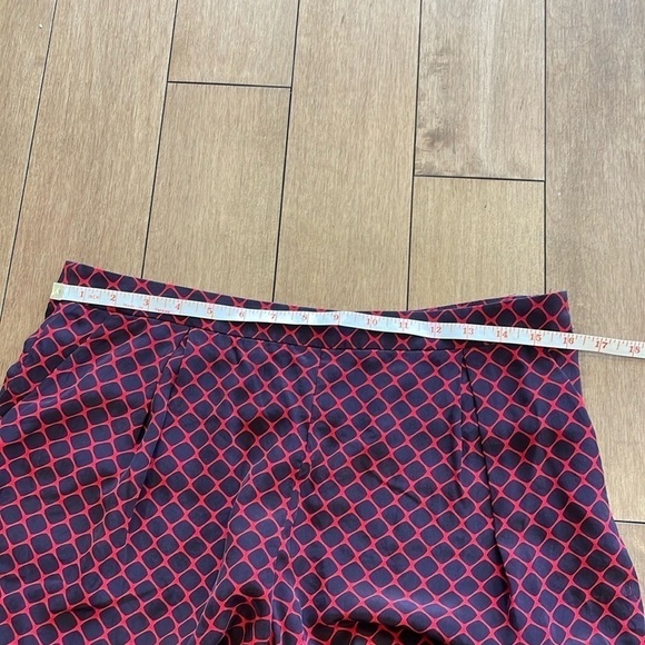Club Monaco black and red silk Dress Shorts with pockets, office, size 6 - Picture 9 of 9